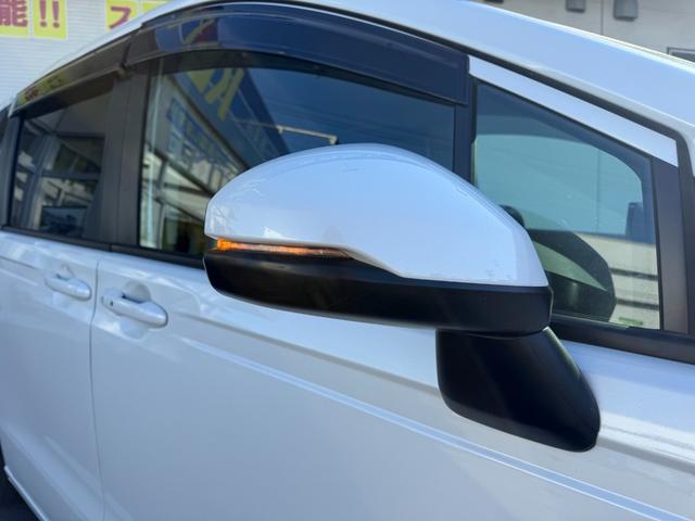 フリード ｅ：ＨＥＶエアー　ＥＸ　禁煙　純正１１．４型ナビ　両側電動スライド　バックカメラ　ＥＴＣ２．０　ＢＳＭ　衝突軽減装置　車線逸脱警報　コーナーセンサー　Ｂｌｕｅｔｏｏｔｈオーディオ　フルセグＴＶ　ＤＶＤ再生　ＬＥＤヘッドライト（46枚目）