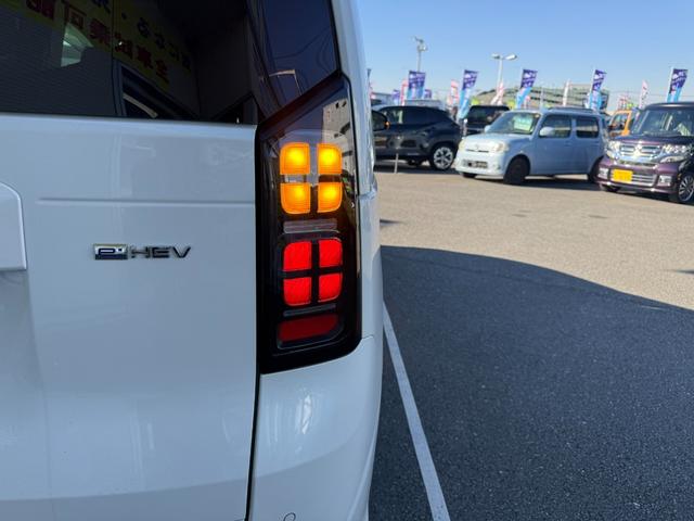 フリード ｅ：ＨＥＶエアー　ＥＸ　禁煙　純正１１．４型ナビ　両側電動スライド　バックカメラ　ＥＴＣ２．０　ＢＳＭ　衝突軽減装置　車線逸脱警報　コーナーセンサー　Ｂｌｕｅｔｏｏｔｈオーディオ　フルセグＴＶ　ＤＶＤ再生　ＬＥＤヘッドライト（47枚目）