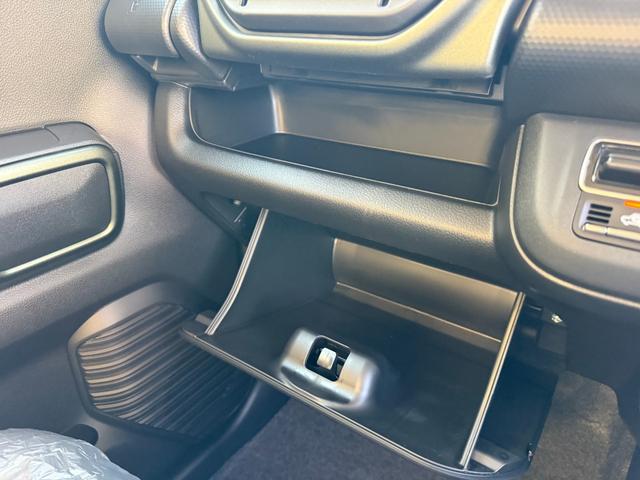 ハスラー タフワイルドターボ 届出済未使用車 メーカー9型ナビ 全方位カメラ 衝突軽減装置 車線逸脱警報 Bluetoothオーディオ フルセグ DVD コーナーセンサー シートヒーター ルーフレール 追従クルコン LEDライト(40枚目)