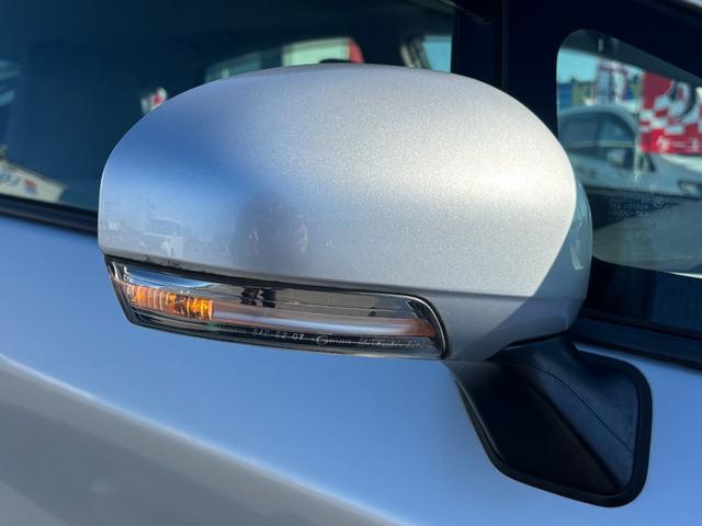 プリウス Ｇ　禁煙者　サンルーフ　メーカーＨＤＤナビ　バックカメラ　コーナーセンサー　ＥＴＣ　クルーズコントロール　Ｂｌｕｅｔｏｏｔｈオーディオ　フルセグＴＶ　ＤＶＤ再生　プッシュスタート　スマートキー　純正アルミ（41枚目）