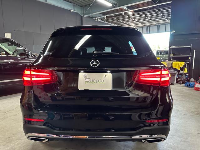 ＧＬＣ２２０ｄ　４マチックスポーツ（本革仕様）　パナメリカーナグリル　ブルメスターサウンド　レーダークルーズ　パノラミックスライディングルーフ　３６０カメラ　ＴＶキャンセラー(5枚目)