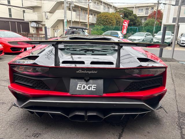 アヴェンタドール S 4WD/正規ディーラー車/リープデザインカーボンエアロ/パワークラフトマフラー/Fリフター/ガラスエンジンフード/センターロック20AW/バックカメラ/デジタルインナーミラー/ETC/記録簿/禁煙車(7枚目)