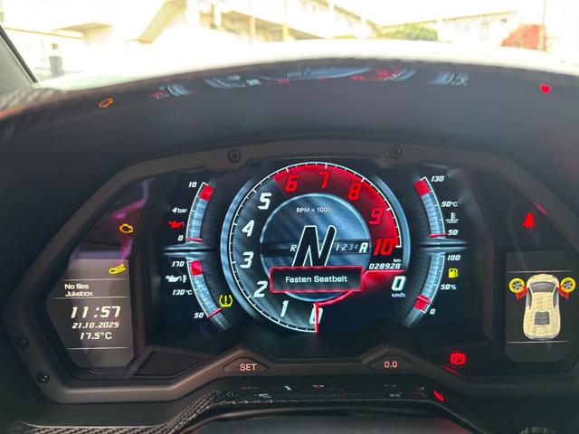 アヴェンタドール S 4WD/正規ディーラー車/リープデザインカーボンエアロ/パワークラフトマフラー/Fリフター/ガラスエンジンフード/センターロック20AW/バックカメラ/デジタルインナーミラー/ETC/記録簿/禁煙車(20枚目)