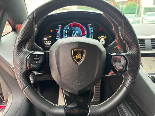 アヴェンタドール S 4WD/正規ディーラー車/リープデザインカーボンエアロ/パワークラフトマフラー/Fリフター/ガラスエンジンフード/センターロック20AW/バックカメラ/デジタルインナーミラー/ETC/記録簿/禁煙車(21枚目)