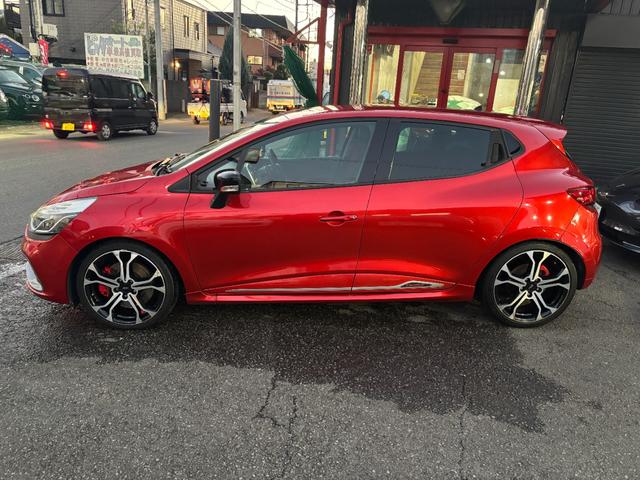 ルーテシア ルノースポール トロフィー 正規ディーラー車/220PSターボ/6AT/純正18インチアルミ/パドルシフト/ディスプレイオーディオ/クリアランスソナー/クルーズコントロール/ETC/ドラレコ/カードキー/記録簿/禁煙車(3枚目)