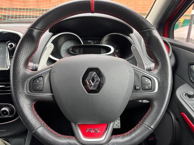 ルーテシア ルノースポール トロフィー 正規ディーラー車/220PSターボ/6AT/純正18インチアルミ/パドルシフト/ディスプレイオーディオ/クリアランスソナー/クルーズコントロール/ETC/ドラレコ/カードキー/記録簿/禁煙車(10枚目)