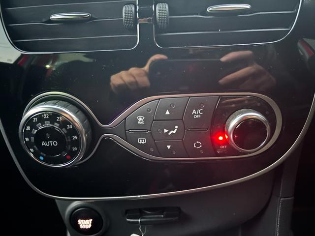 ルーテシア ルノースポール トロフィー 正規ディーラー車/220PSターボ/6AT/純正18インチアルミ/パドルシフト/ディスプレイオーディオ/クリアランスソナー/クルーズコントロール/ETC/ドラレコ/カードキー/記録簿/禁煙車(13枚目)