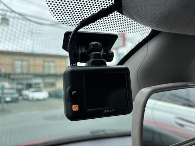 ルーテシア ルノースポール トロフィー 正規ディーラー車/220PSターボ/6AT/純正18インチアルミ/パドルシフト/ディスプレイオーディオ/クリアランスソナー/クルーズコントロール/ETC/ドラレコ/カードキー/記録簿/禁煙車(17枚目)