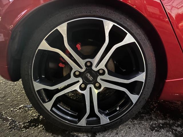 ルーテシア ルノースポール トロフィー 正規ディーラー車/220PSターボ/6AT/純正18インチアルミ/パドルシフト/ディスプレイオーディオ/クリアランスソナー/クルーズコントロール/ETC/ドラレコ/カードキー/記録簿/禁煙車(25枚目)