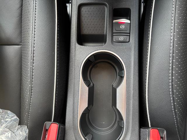 お買い得車入庫しました！！無事故車専門店！！高品質なお車を格安でご提供致します！！程度重視の品揃えを厳しいプロの目で行っており、在庫に自信があります！！お問い合わせは「０４２−７０５−４８８９」