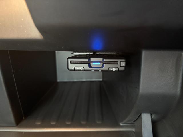 お買い得車入庫しました！！無事故車専門店！！高品質なお車を格安でご提供致します！！程度重視の品揃えを厳しいプロの目で行っており、在庫に自信があります！！お問い合わせは「０４２−７０５−４８８９」