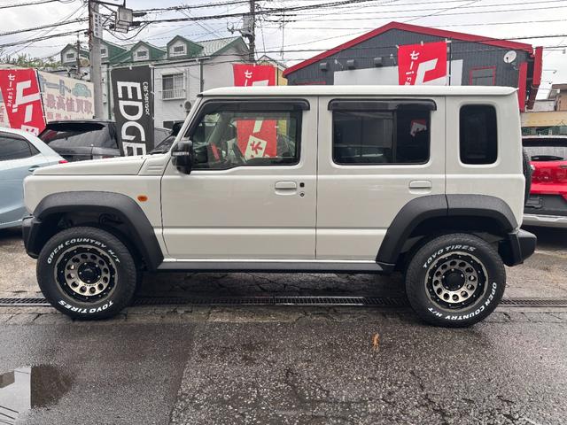 ジムニーノマド ＦＣ　４ＷＤ／セーフティサポート／アダプティブクルーズ／コーナーセンサー／車線逸脱警報／シートヒーター／ＬＥＤヘッド／社外１６アルミ／オートハイビーム／オートエアコン／ダウンヒルアシスト／記録簿／禁煙車（4枚目）