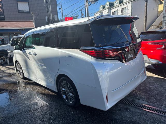 アルファード Z 左右独立ムーンルーフ/両側パワースライドドア/デジタルインナーミラー/パノラミックビューモニター/純正ナビリアモニター/シート・ハンドルヒーター/黒革調シート/ドラレコ/ETC2.0/記録簿/禁煙車(5枚目)