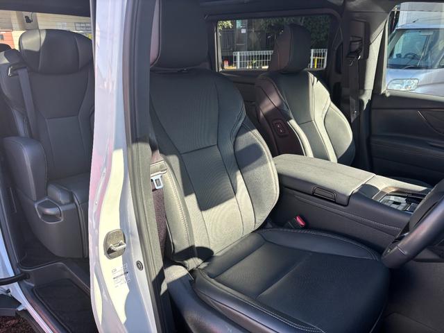 アルファード Z 左右独立ムーンルーフ/両側パワースライドドア/デジタルインナーミラー/パノラミックビューモニター/純正ナビリアモニター/シート・ハンドルヒーター/黒革調シート/ドラレコ/ETC2.0/記録簿/禁煙車(24枚目)