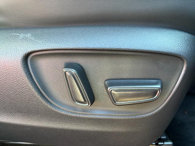 アルファード Z 左右独立ムーンルーフ/両側パワースライドドア/デジタルインナーミラー/パノラミックビューモニター/純正ナビリアモニター/シート・ハンドルヒーター/黒革調シート/ドラレコ/ETC2.0/記録簿/禁煙車(30枚目)