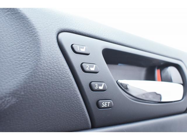 IS IS300h バージョンL 黒革・新品Fスポーツ仕様スピンドルフェイス・新品アルミホイール・新品タイヤ・特別1年保証・走行無制限・レーダークルーズ・クリアランスソナー・パドルシフト・DVD再生・地デジ・Bluetooth接続(62枚目)