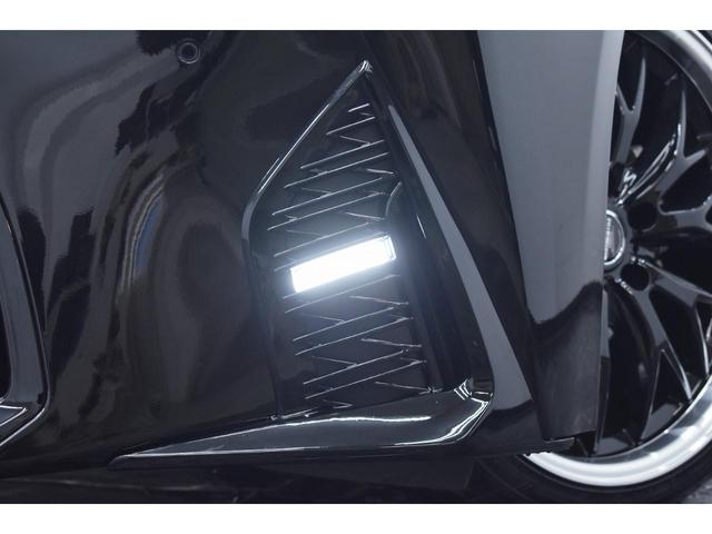 ＩＳ ＩＳ３００ｈ　バージョンＬ　本革・新品現行仕様スピンドルフェイス・新品アルミホイール・新品タイヤ・ＢＬＡＣＫカスタムライト・ＢＬＡＣＫカスタムテール・特別１年保証・走行無制限・レーダークルーズ・パドルシフト・Ｂｌｕｅｔｏｏｔｈ（25枚目）