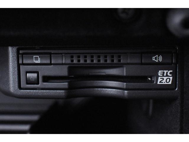 ＩＳ ＩＳ３００ｈ　バージョンＬ　本革・新品現行仕様スピンドルフェイス・新品アルミホイール・新品タイヤ・ＢＬＡＣＫカスタムライト・ＢＬＡＣＫカスタムテール・特別１年保証・走行無制限・レーダークルーズ・パドルシフト・Ｂｌｕｅｔｏｏｔｈ（64枚目）