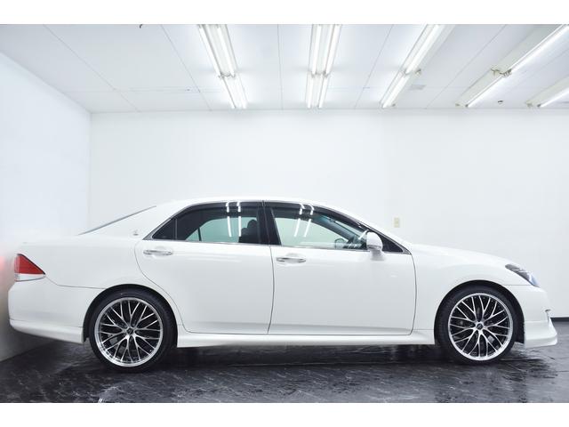 クラウン アスリート　スペシャルナビパッケージ　後期・新品エアロ・新品アルミホイール・新品タイヤ・イカリングＢＬＡＣＫカスタムライト・特別１年保証・走行無制限・クルーズコントロール・音楽録音・ＤＶＤ再生・地デジ・Ｂｌｕｅｔｏｏｔｈ・ビルトインＥＴＣ（19枚目）