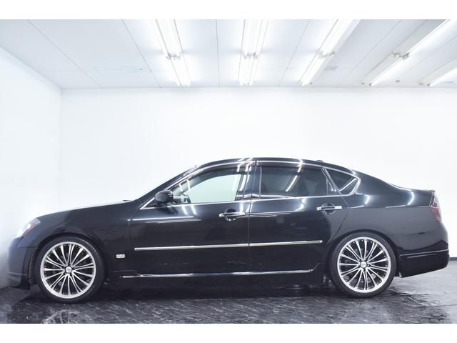 フーガ ３５０ＧＴ　黒革・社外エアロ・社外アルミホイール・ＬＯＷＳＴＹＬＥ・イカリングＢＬＡＣＫカスタムライト・ＢＬＡＣＫカスタムテール・ＩＮＦＩＮＩＴＩ・シートヒーター＆ベンチレーション・Ｂｌｕｅｔｏｏｔｈ接続（17枚目）