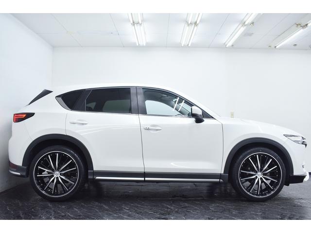 ＣＸ－５ ＸＤ　プロアクティブ　ＢＬＡＣＫカスタムフェイス・フルエアロ・バーチカルグリル・新品ホイール＆タイヤ・ＢＬＡＣＫカスタムテール・ＢＯＳＥサウンド・１年保証・走行無制限・レーダークルーズ・３６０°カメラ・Ｂｌｕｅｔｏｏｔｈ（15枚目）