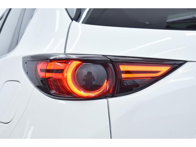 ＣＸ－５ ＸＤ　プロアクティブ　ＢＬＡＣＫカスタムフェイス・フルエアロ・バーチカルグリル・新品ホイール＆タイヤ・ＢＬＡＣＫカスタムテール・ＢＯＳＥサウンド・１年保証・走行無制限・レーダークルーズ・３６０°カメラ・Ｂｌｕｅｔｏｏｔｈ（24枚目）