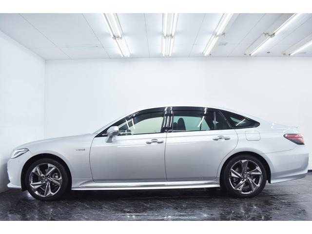 クラウンハイブリッド ＲＳアドバンス　黒革・専用１８ｉｎメッキアルミホイール・ＴＯＹＯＴＡセーフティセンス・特別１年保証・走行無制限・レーダークルーズ・３６０°カメラ・音楽録音・ＤＶＤ再生・地デジ・Ｂｌｕｅｔｏｏｔｈ接続・ドラレコ（10枚目）