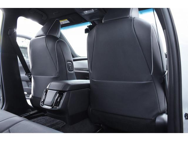 クラウンハイブリッド ＲＳアドバンス　黒革・専用１８ｉｎメッキアルミホイール・ＴＯＹＯＴＡセーフティセンス・特別１年保証・走行無制限・レーダークルーズ・３６０°カメラ・音楽録音・ＤＶＤ再生・地デジ・Ｂｌｕｅｔｏｏｔｈ接続・ドラレコ（22枚目）