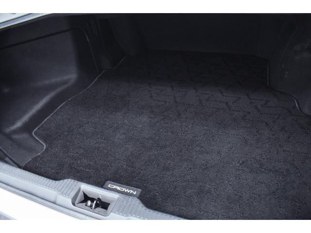 クラウンハイブリッド ＲＳアドバンス　黒革・専用１８ｉｎメッキアルミホイール・ＴＯＹＯＴＡセーフティセンス・特別１年保証・走行無制限・レーダークルーズ・３６０°カメラ・音楽録音・ＤＶＤ再生・地デジ・Ｂｌｕｅｔｏｏｔｈ接続・ドラレコ（25枚目）