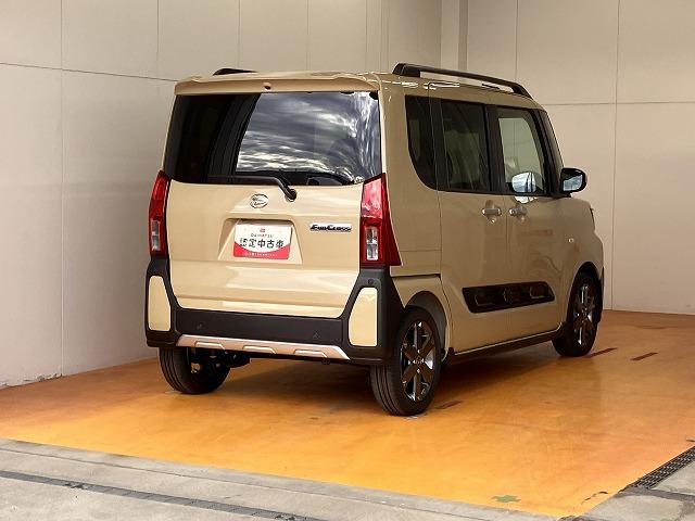 タント ファンクロスターボ　サポカーＳワイド適合　ミラクルオープンドア　両側オートスライドドア　電動パーキングブレーキ　ステアリングスイッチ　シートヒーター　コーナーセンサー　Ｐスタート　キーフリー（8枚目）