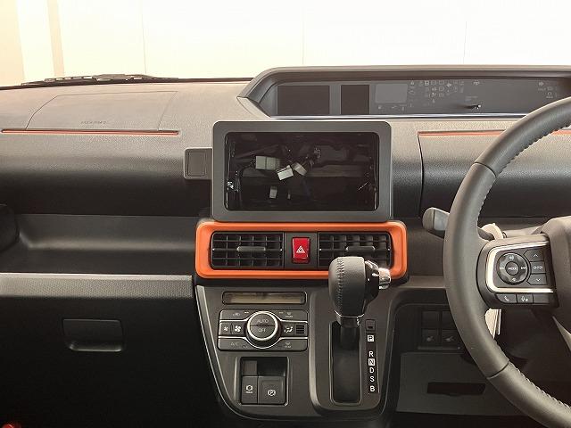 タント ファンクロスターボ　サポカーＳワイド適合　ミラクルオープンドア　両側オートスライドドア　電動パーキングブレーキ　ステアリングスイッチ　シートヒーター　コーナーセンサー　Ｐスタート　キーフリー（13枚目）