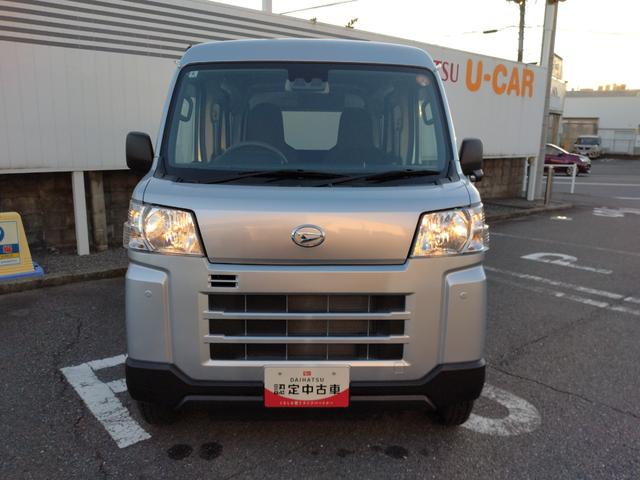 ハイゼットカーゴ DX サポカーSワイド適合 ラジオ エアコン アクセサリーソケット コーナーセンサー アイドリングストップ 光軸調整ダイヤル 横滑り防止機能 誤発進抑制機能 パワーウインドウ キーレス(4枚目)