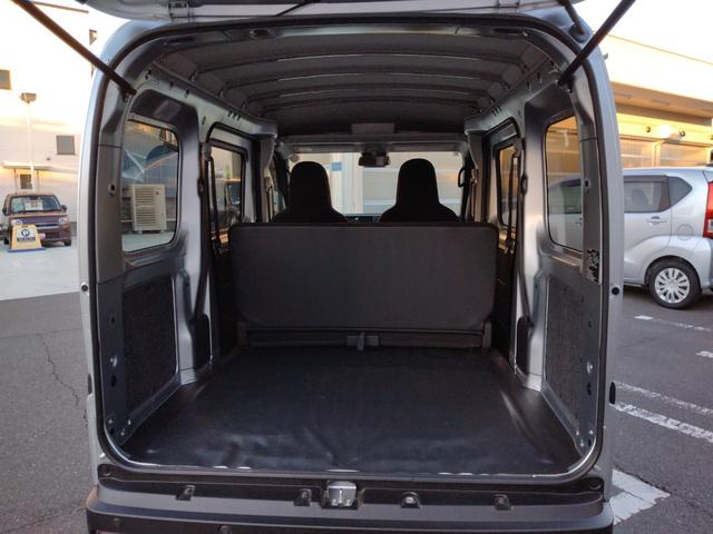 ハイゼットカーゴ DX サポカーSワイド適合 ラジオ エアコン アクセサリーソケット コーナーセンサー アイドリングストップ 光軸調整ダイヤル 横滑り防止機能 誤発進抑制機能 パワーウインドウ キーレス(10枚目)