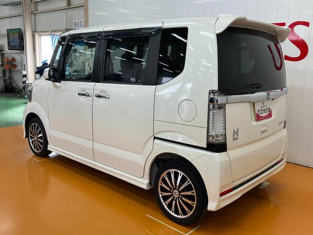 N-BOXカスタム G・ターボAパッケージ 衝突被害軽減ブレーキシステム デイライト 両側オートスライドドア Bカメラ クルーズコントロール ステアリングスイッチ パドルシフト Pスタート ETC 電動格納ミラー キーフリー(6枚目)