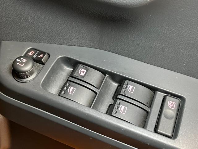 電動格納ミラー、パワーウインドウ