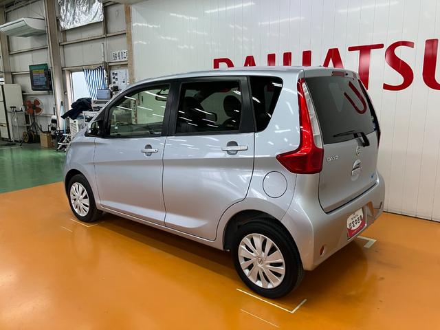 デイズ X 全周囲カメラ ナビ オートエアコン Pスタート アイドリングストップ 電動格納ミラー 光軸調整ダイヤル ETC パワーウインドウ キーフリー(6枚目)