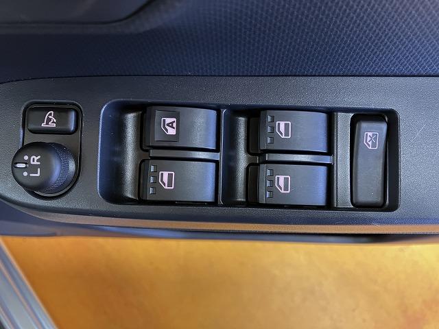 ミライース Ｘ　ＳＡＩＩＩ　サポカーＳワイド適合　エアコン　Ｂカメラ　コーナーセンサー　光軸調整ダイヤル　オートハイビーム　アイドリングストップ　横滑り防止機能　誤発進抑制機能　電動格納ミラー　パワーウインドウ　キーレス（16枚目）