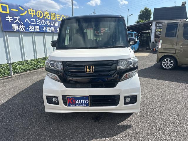 Ｎ－ＢＯＸカスタム ２トーンカラースタイル　Ｇ・ターボＬパッケージ　エアコン　パワーウインドウ　パワーステアリング　運転席　助手席エアバック　ナビ　ＥＴＣ　バックカメラ　両側電動スライドドア　ＨＩＤ　ターボ車　車検２年付き（2枚目）