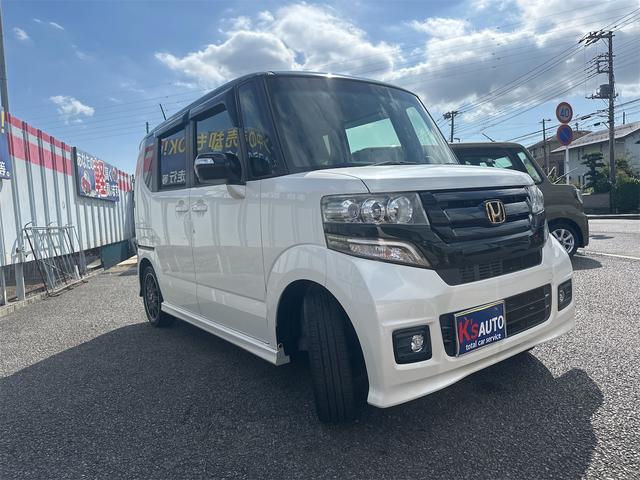 Ｎ－ＢＯＸカスタム ２トーンカラースタイル　Ｇ・ターボＬパッケージ　エアコン　パワーウインドウ　パワーステアリング　運転席　助手席エアバック　ナビ　ＥＴＣ　バックカメラ　両側電動スライドドア　ＨＩＤ　ターボ車　車検２年付き（3枚目）