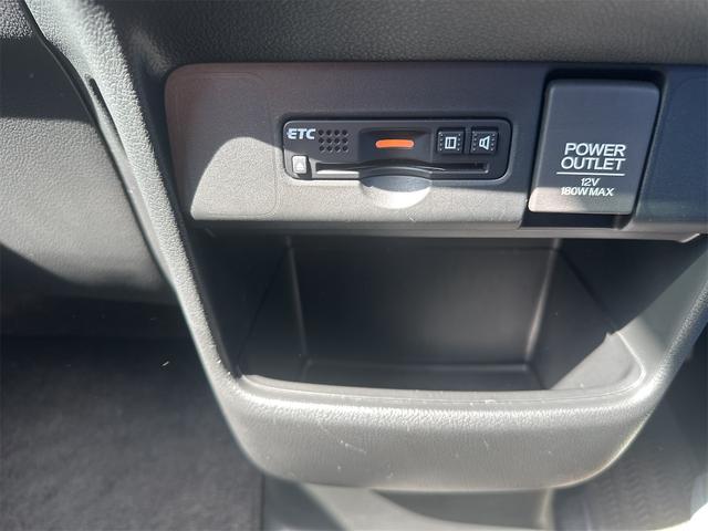 Ｎ－ＢＯＸカスタム ２トーンカラースタイル　Ｇ・ターボＬパッケージ　エアコン　パワーウインドウ　パワーステアリング　運転席　助手席エアバック　ナビ　ＥＴＣ　バックカメラ　両側電動スライドドア　ＨＩＤ　ターボ車　車検２年付き（17枚目）