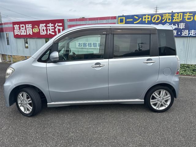 タントエグゼ カスタムＲＳ　エアコン　パワーステアリング　パワーウインドウ　運転席　助手席エアバック　ナビ　ＥＴＣ　ＨＩＤ　スマートキー　ターボ車（8枚目）