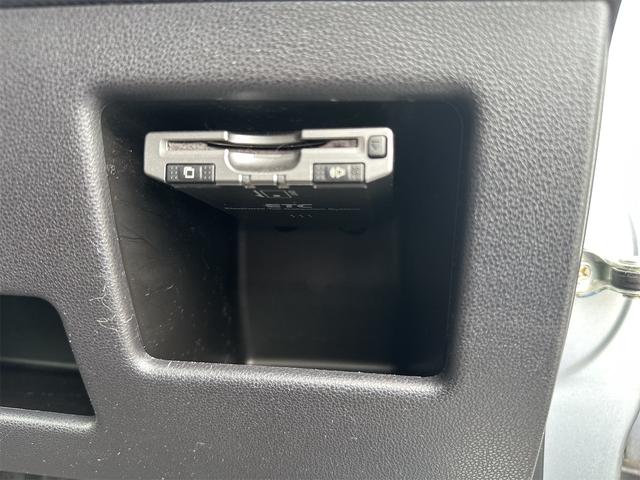 タントエグゼ カスタムＲＳ　エアコン　パワーステアリング　パワーウインドウ　運転席　助手席エアバック　ナビ　ＥＴＣ　ＨＩＤ　スマートキー　ターボ車（15枚目）