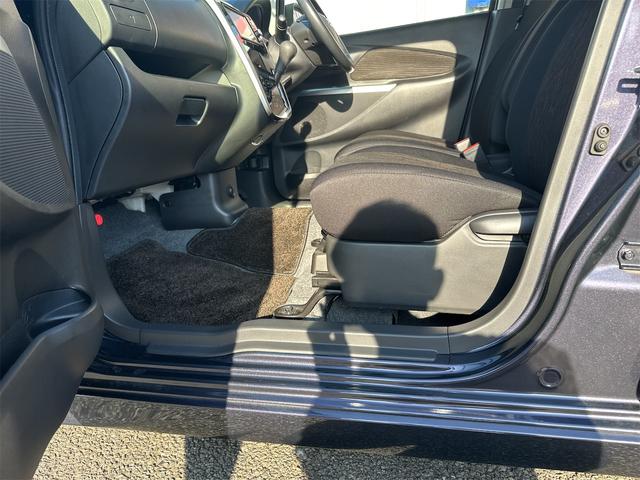 デイズ エアコン パワーステアリング パワーウインドウ 運転席 助手席エアバック ナビ バックカメラ スマートキー HID 走行距離6千キロ(28枚目)