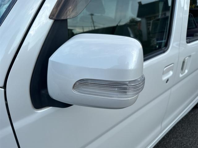 アトレーワゴン カスタムターボＲＳリミテッド　エアコン　パワーステアリング　パワーウインドウ　運転席　助手席エアバック　ナビ　電動スライドドア　ＥＴＣ　ＨＩＤ　ＡＢＳ　ターボ車　走行距離３９０００キロ台　車検２年付き（9枚目）