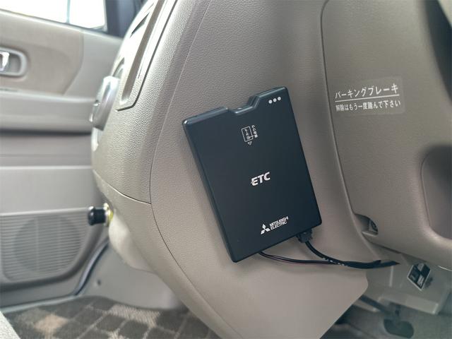 アトレーワゴン カスタムターボＲＳリミテッド　エアコン　パワーステアリング　パワーウインドウ　運転席　助手席エアバック　ナビ　電動スライドドア　ＥＴＣ　ＨＩＤ　ＡＢＳ　ターボ車　走行距離３９０００キロ台　車検２年付き（16枚目）