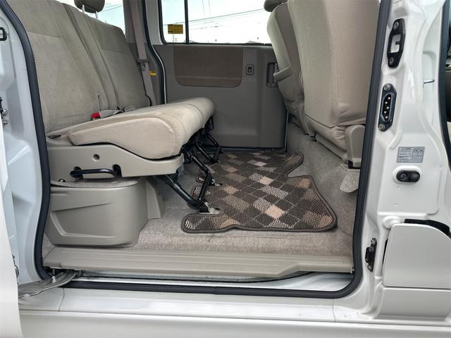 アトレーワゴン カスタムターボＲＳリミテッド　エアコン　パワーステアリング　パワーウインドウ　運転席　助手席エアバック　ナビ　電動スライドドア　ＥＴＣ　ＨＩＤ　ＡＢＳ　ターボ車　走行距離３９０００キロ台　車検２年付き（19枚目）