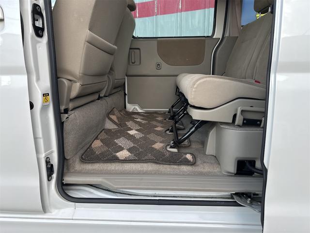 アトレーワゴン カスタムターボＲＳリミテッド　エアコン　パワーステアリング　パワーウインドウ　運転席　助手席エアバック　ナビ　電動スライドドア　ＥＴＣ　ＨＩＤ　ＡＢＳ　ターボ車　走行距離３９０００キロ台　車検２年付き（23枚目）