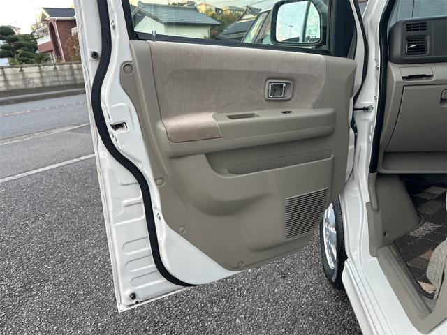 アトレーワゴン カスタムターボＲＳリミテッド　エアコン　パワーステアリング　パワーウインドウ　運転席　助手席エアバック　ナビ　電動スライドドア　ＥＴＣ　ＨＩＤ　ＡＢＳ　ターボ車　走行距離３９０００キロ台　車検２年付き（25枚目）