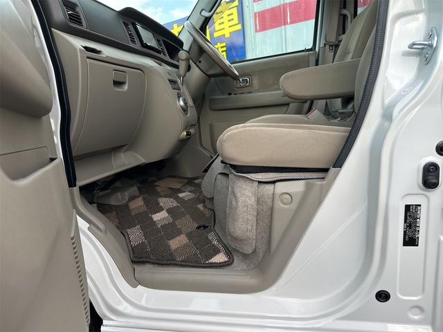 アトレーワゴン カスタムターボＲＳリミテッド　エアコン　パワーステアリング　パワーウインドウ　運転席　助手席エアバック　ナビ　電動スライドドア　ＥＴＣ　ＨＩＤ　ＡＢＳ　ターボ車　走行距離３９０００キロ台　車検２年付き（26枚目）