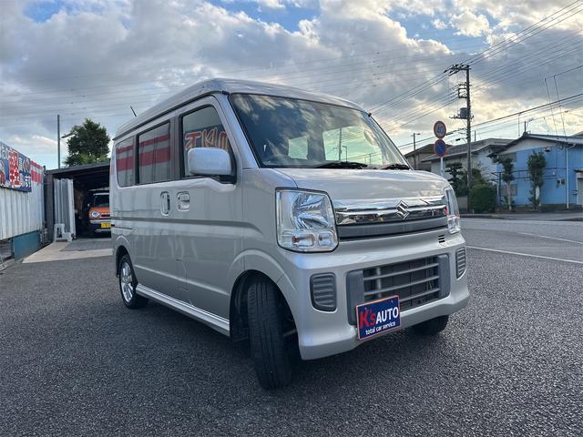 お車が入庫後にすぐ洗車、ルームクリーニングをしております！